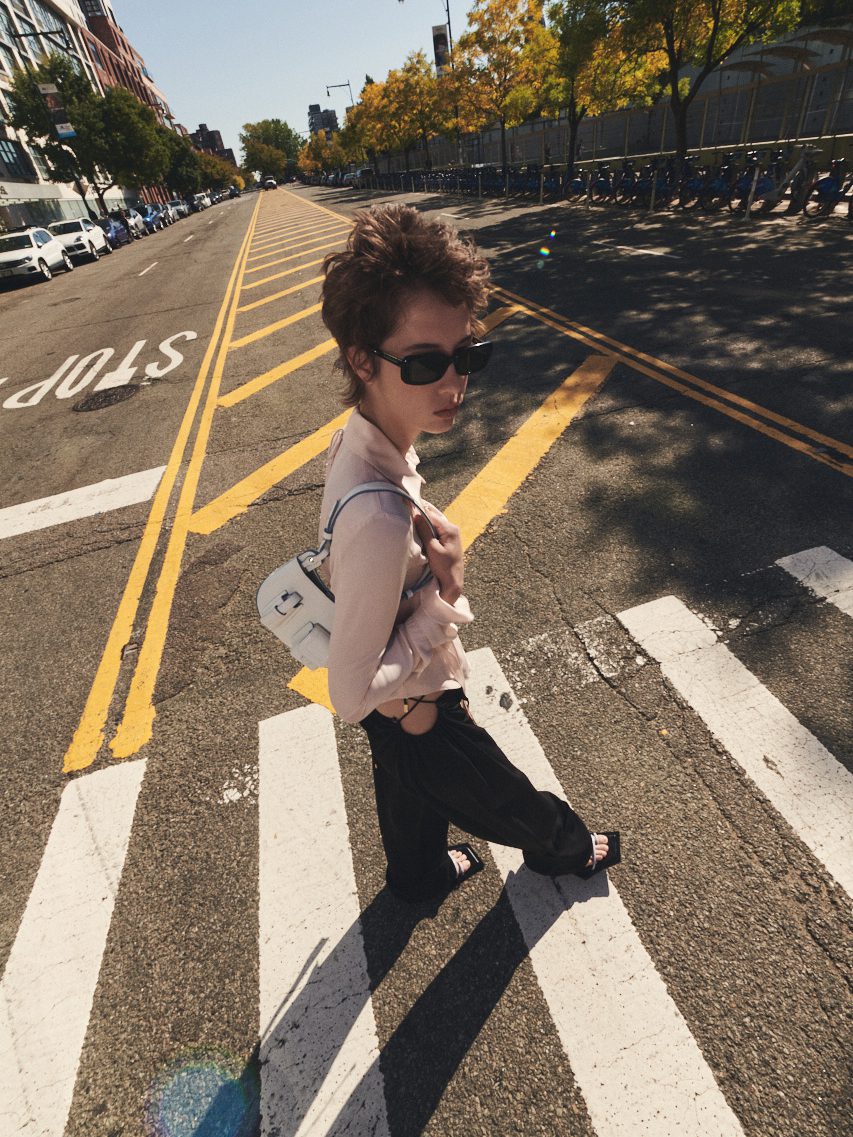 Hanwen On Location Model — Fashion by Di Chen Chen