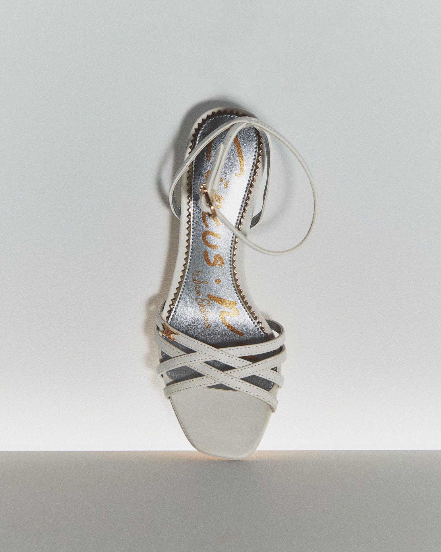 Circus NY SS25 — Fashion Still Life Photography by Di Chen Chen