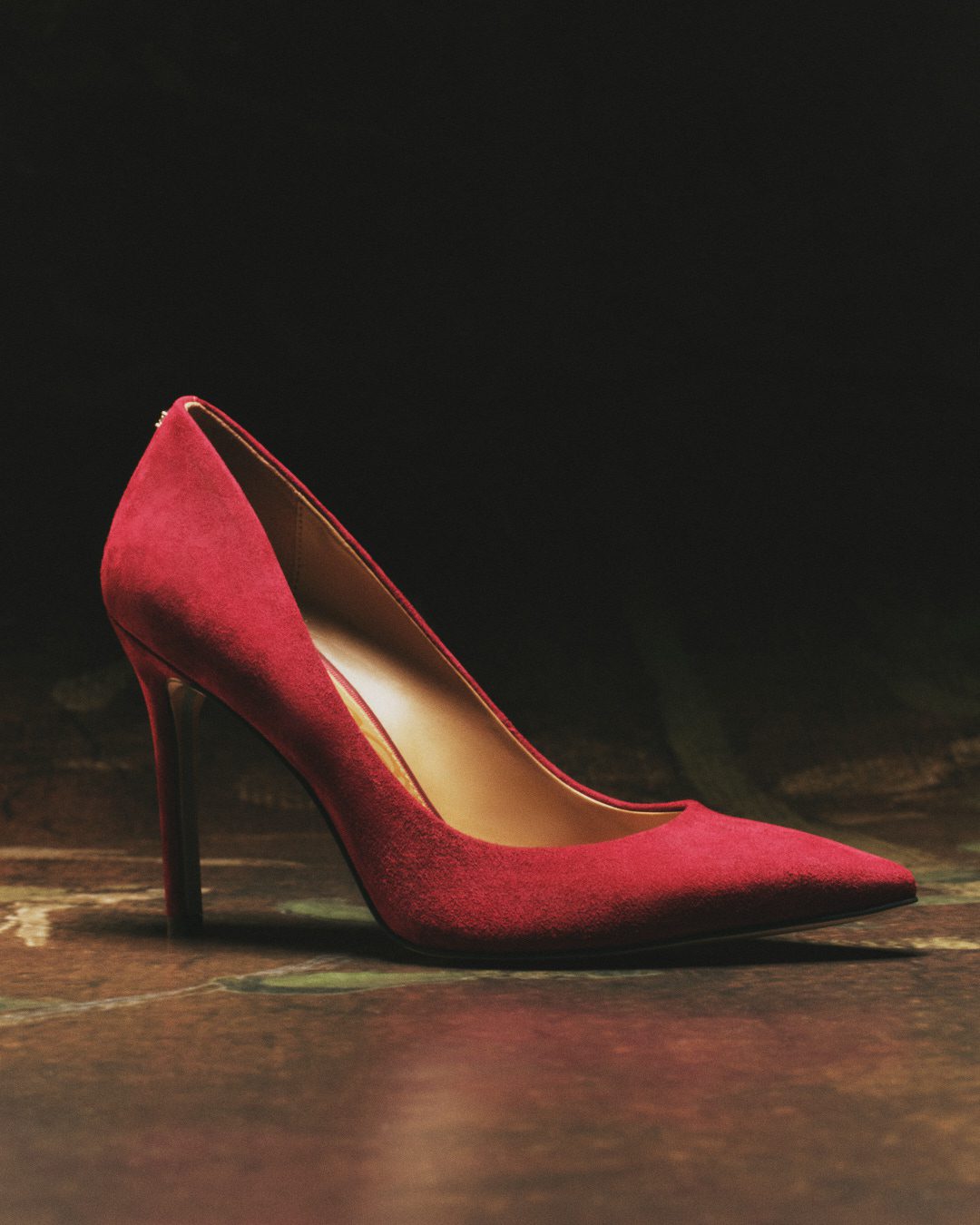 Sam Edelman Circus FW25-2 — Still Life Photography by Di Chen Chen